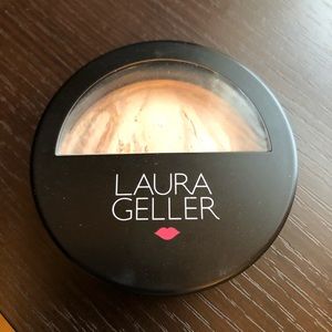 LAURA GELLAR Baked Balance -N- Brighten Foundation